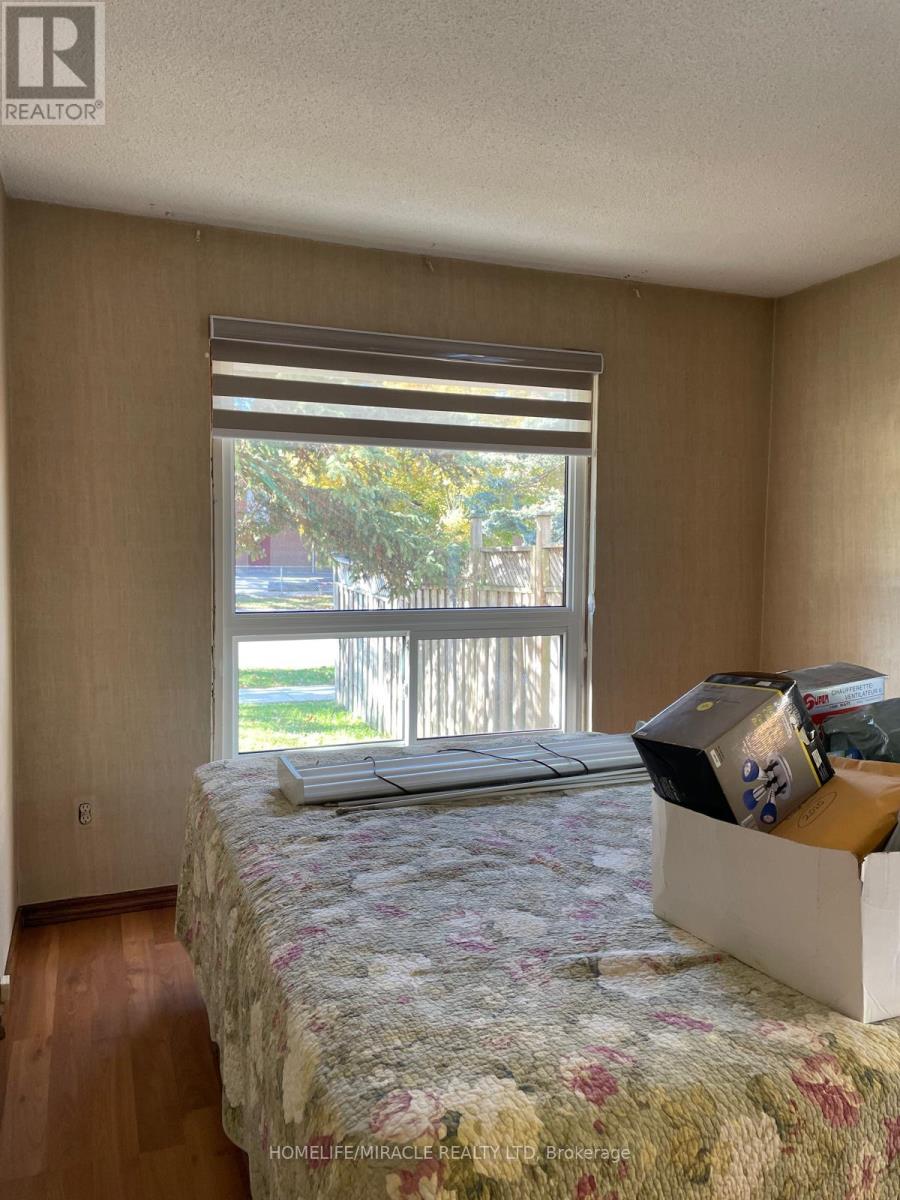 67 Shalom Crescent, Toronto (West Humber-Clairville), Ontario  M9V 4J3 - Photo 40 - W12477341
