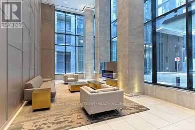 3705 - 101 Peter Street, Toronto (Waterfront Communities), Ontario  M5V 2G9 - Photo 14 - C12483244