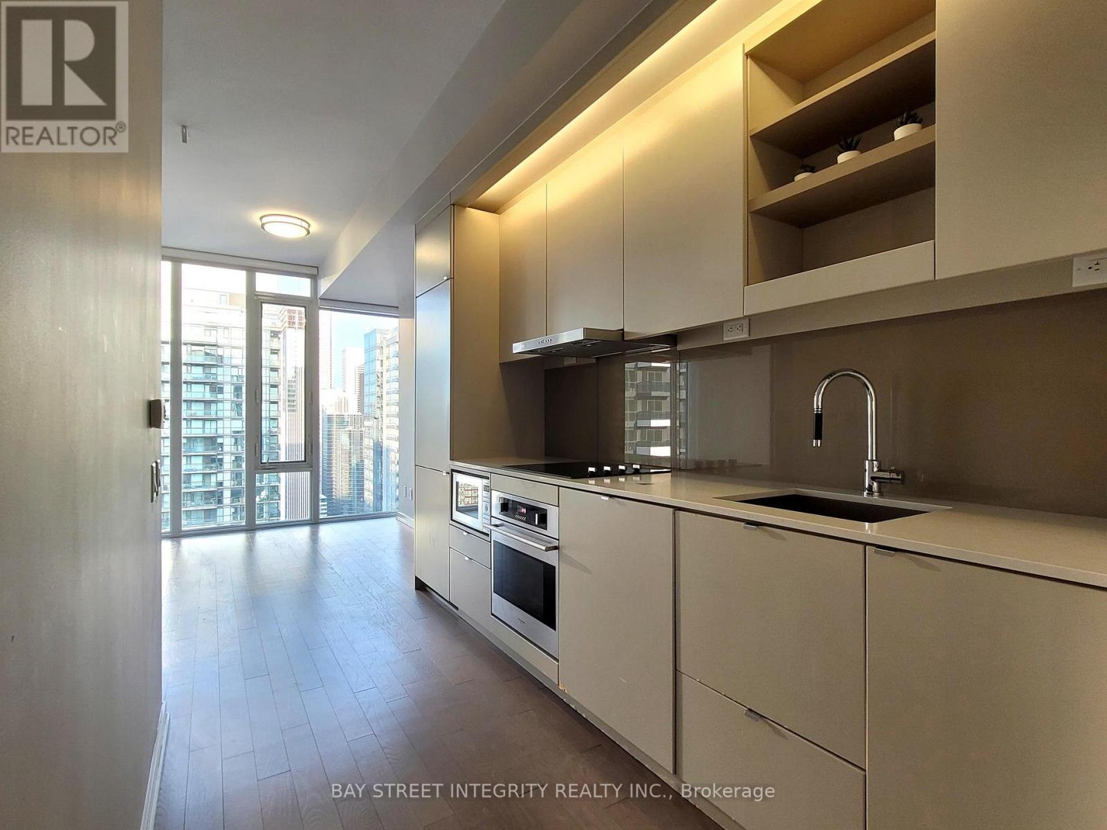 3705 - 101 Peter Street, Toronto (Waterfront Communities), Ontario  M5V 2G9 - Photo 4 - C12483244