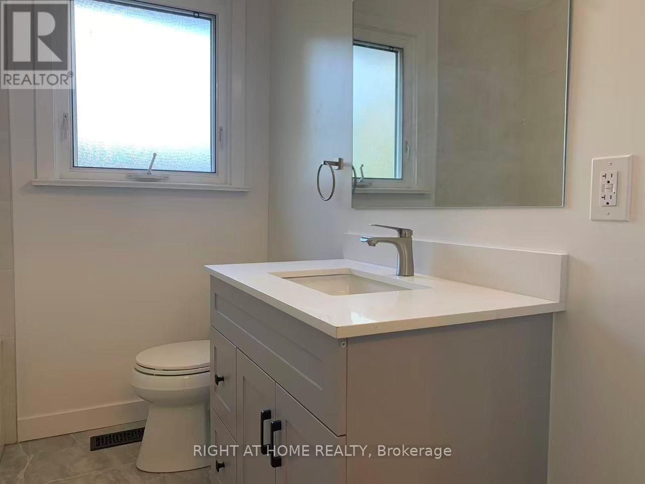 23 Fenelon Drive, Toronto, Ontario  M3A 3K2 - Photo 9 - C12483249