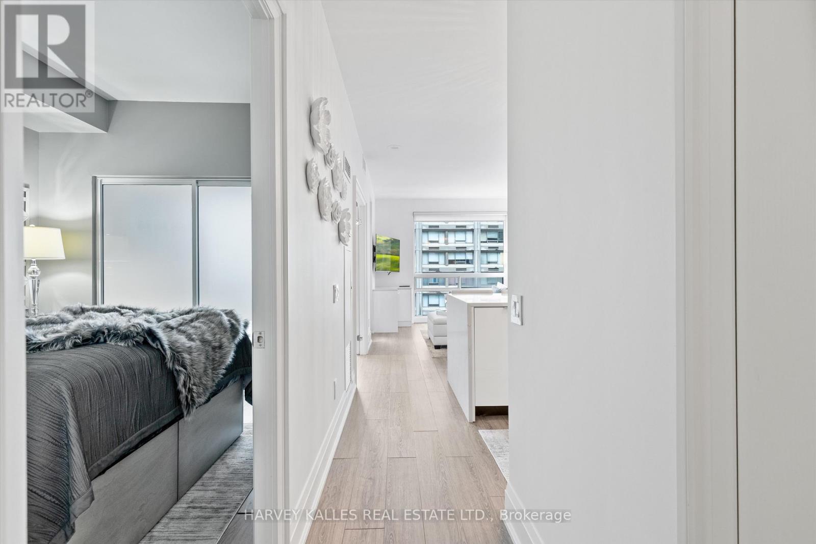 1205 - 1121 Bay Street, Toronto (Bay Street Corridor), Ontario  M5S 2B3 - Photo 14 - C12483266