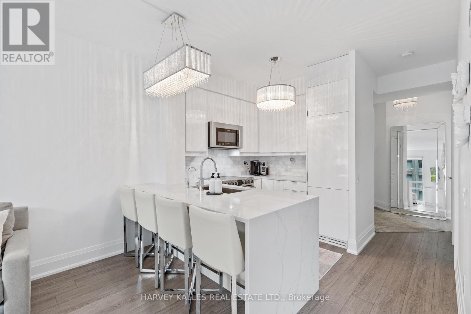 1205 - 1121 Bay Street, Toronto (Bay Street Corridor), Ontario  M5S 2B3 - Photo 7 - C12483266