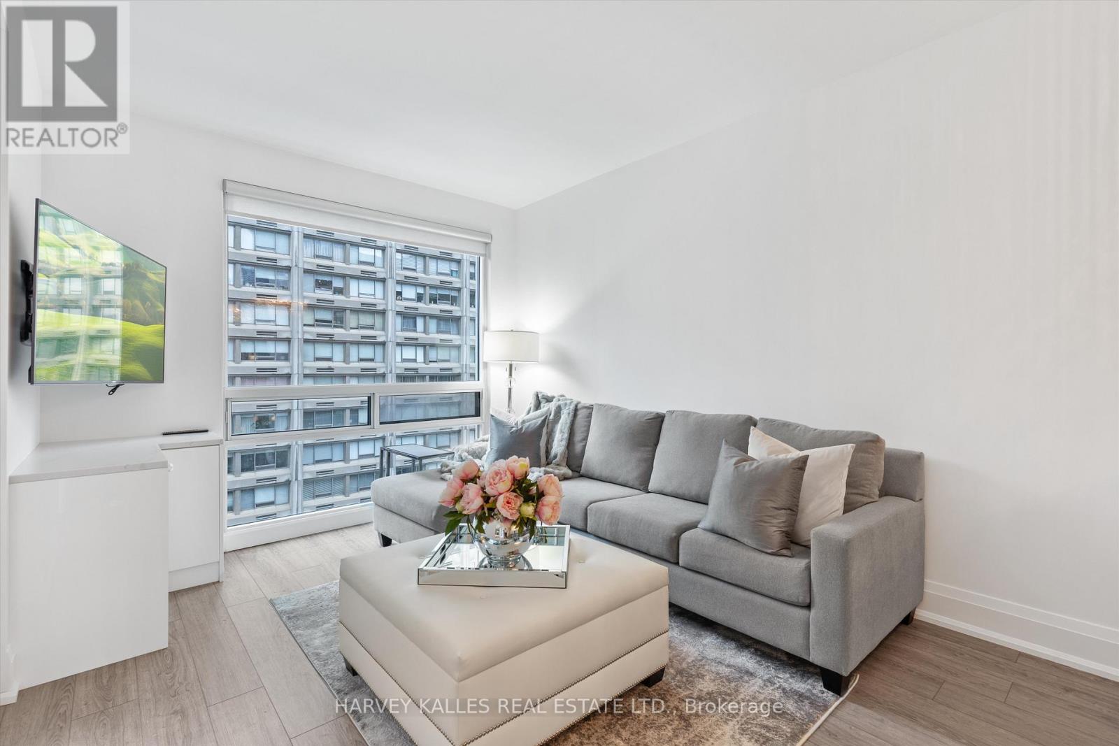 1205 - 1121 Bay Street, Toronto (Bay Street Corridor), Ontario  M5S 2B3 - Photo 9 - C12483266