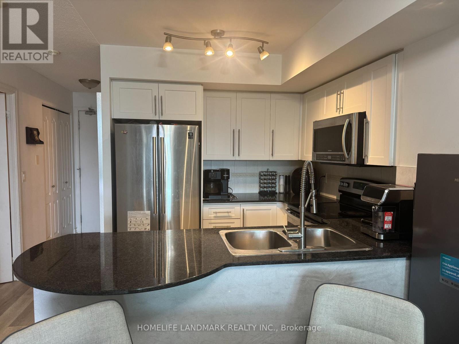 # 405 - 17 Barberry Place, Toronto, Ontario  M2K 3E2 - Photo 12 - C12483271
