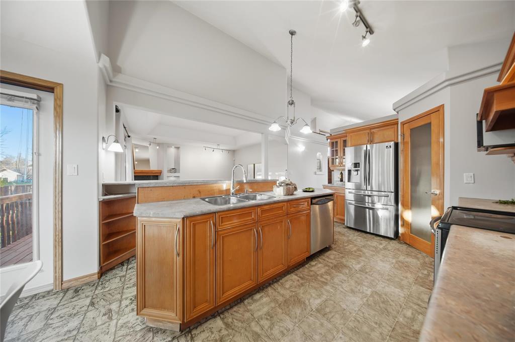 14 Jack Kolt Place, Winnipeg, Manitoba  R2P 2M3 - Photo 17 - 202527364