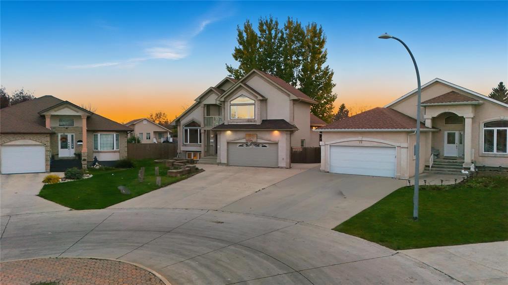 14 Jack Kolt Place, Winnipeg, Manitoba  R2P 2M3 - Photo 2 - 202527364