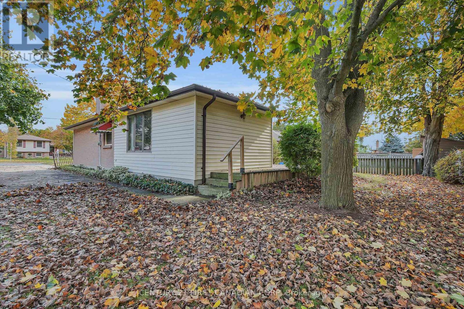 119 Bancroft Road, London East, Ontario  N5V 1C6 - Photo 38 - X12483305