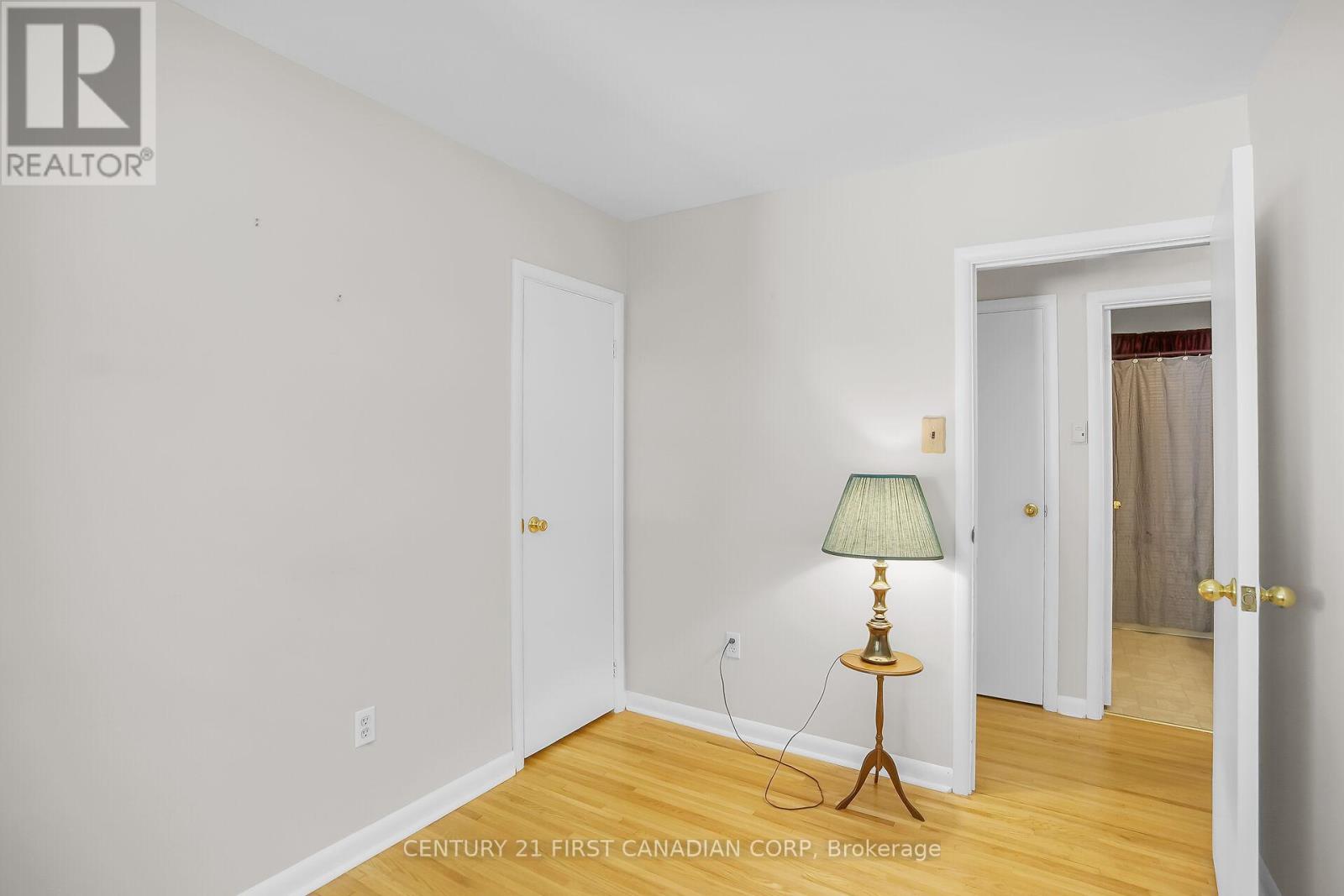 119 Bancroft Road, London East, Ontario  N5V 1C6 - Photo 9 - X12483305