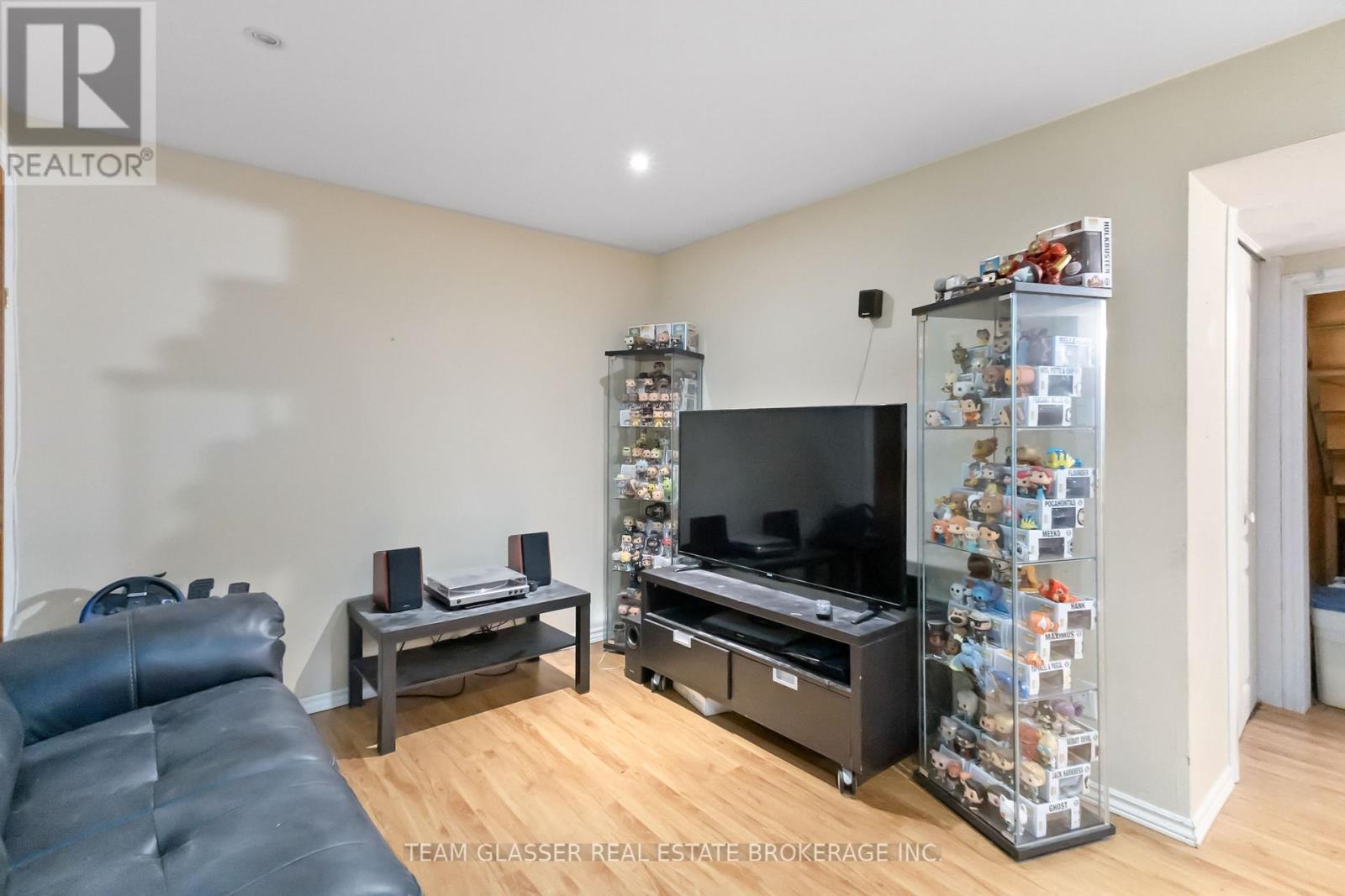 1 Cypress Street, St. Thomas, Ontario  N5R 1N2 - Photo 17 - X12483405
