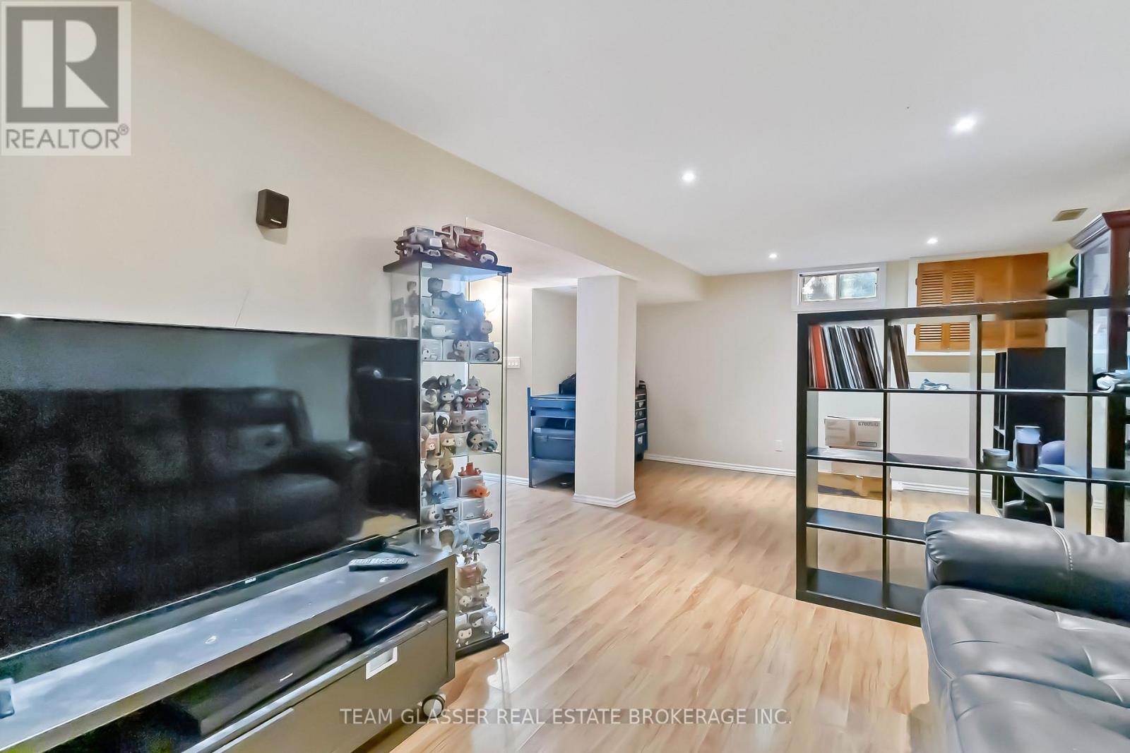1 Cypress Street, St. Thomas, Ontario  N5R 1N2 - Photo 18 - X12483405