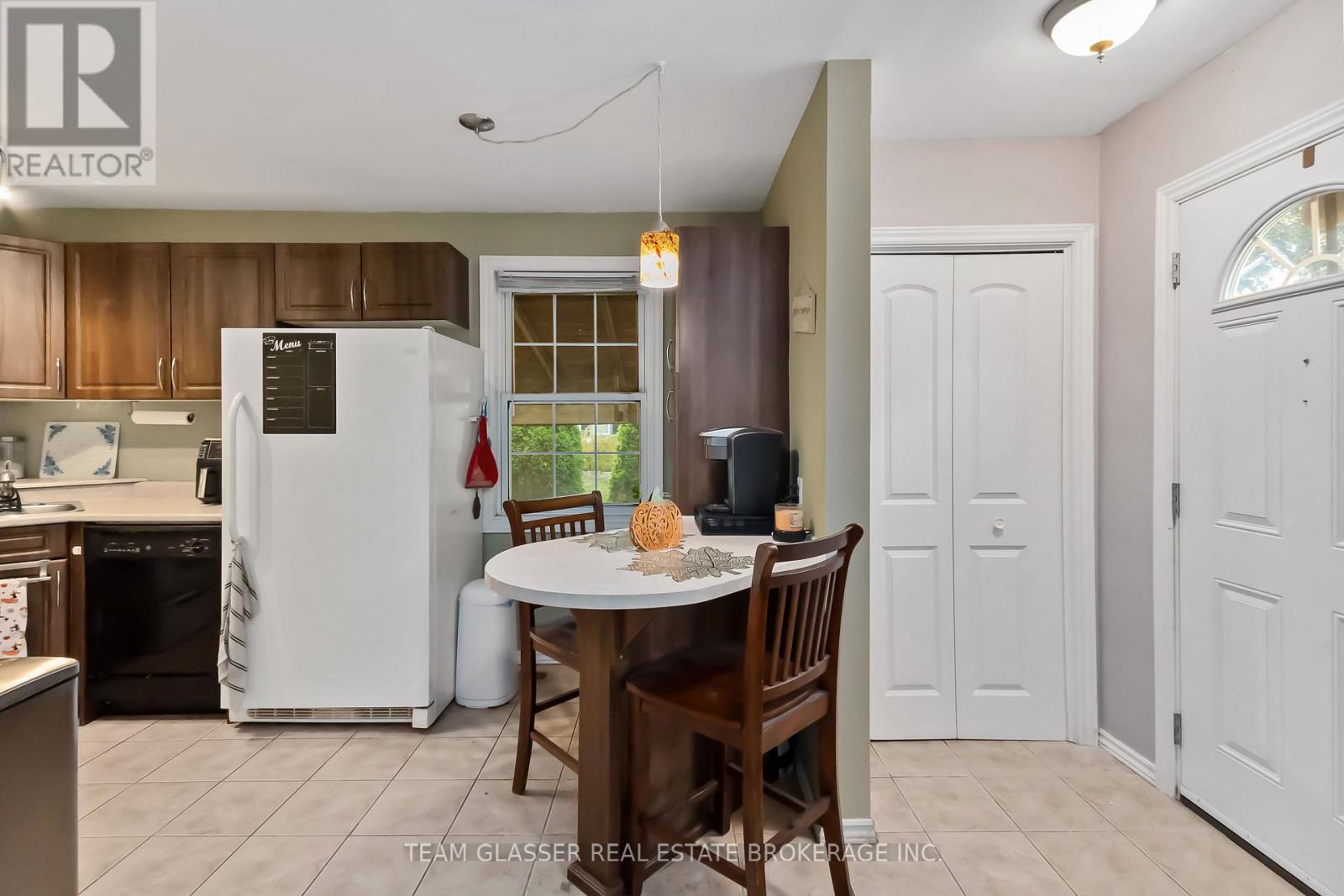 1 Cypress Street, St. Thomas, Ontario  N5R 1N2 - Photo 6 - X12483405