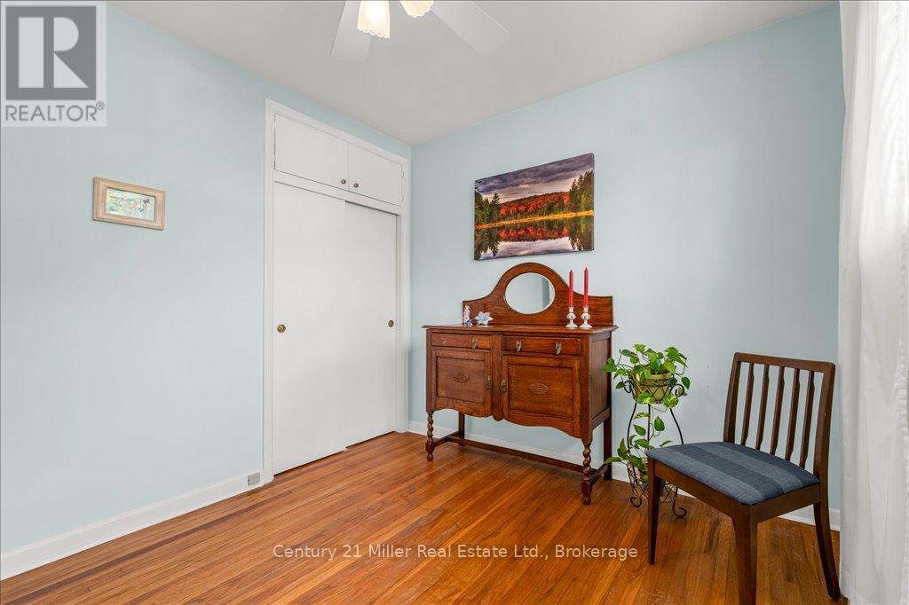 1504 Bridge Road, Oakville, Ontario  L6L 2E3 - Photo 19 - W12483390