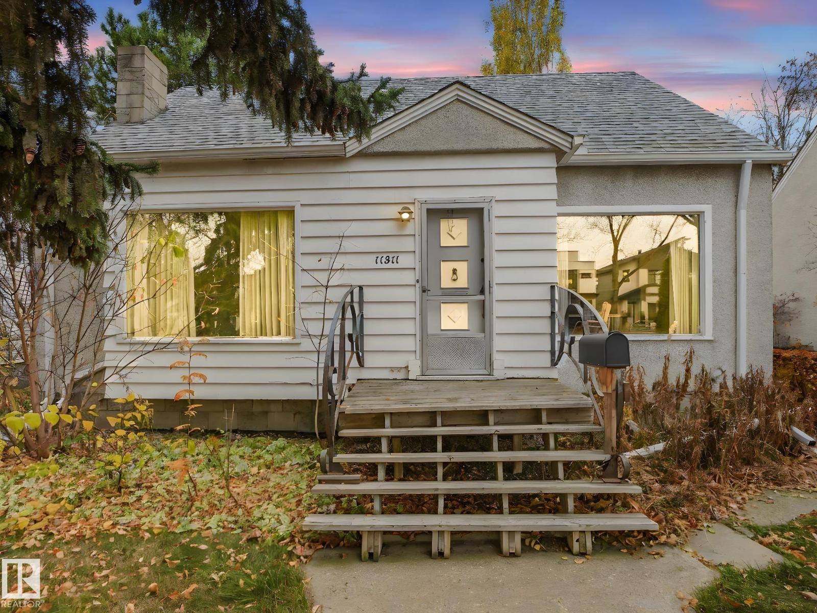 11311 75 AV NW NW, Edmonton, Alberta