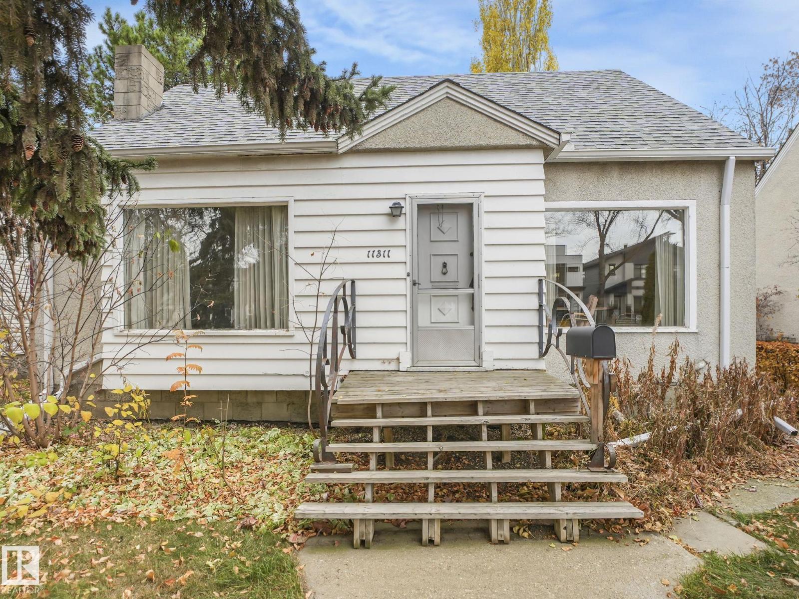 11311 75 Av Nw Nw, Edmonton, Alberta  T6G 0H6 - Photo 2 - E4463607