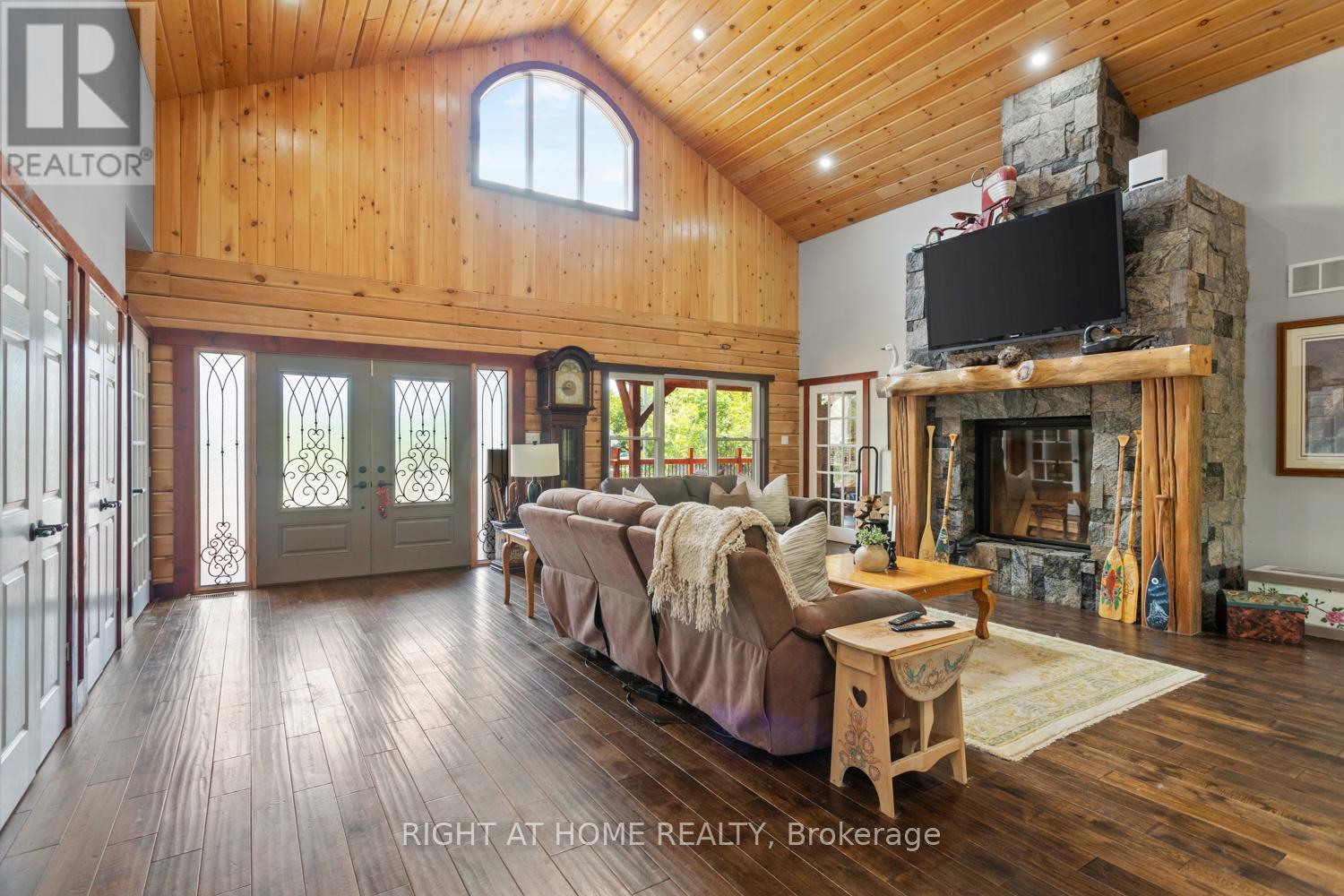 177 Ellwood Crescent, Kawartha Lakes, Ontario  K0M 1A0 - Photo 10 - X12299930