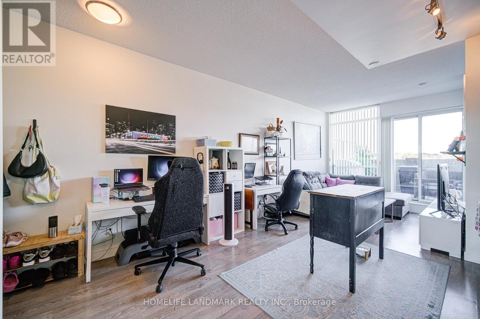 505 - 2055 Danforth Avenue, Toronto, Ontario  M4C 1J8 - Photo 5 - E12483252