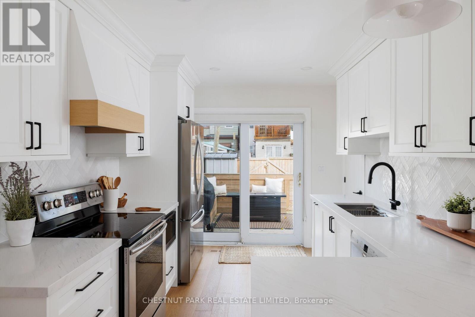 107 Kent Road, Toronto, Ontario  M4L 2X5 - Photo 19 - E12483253