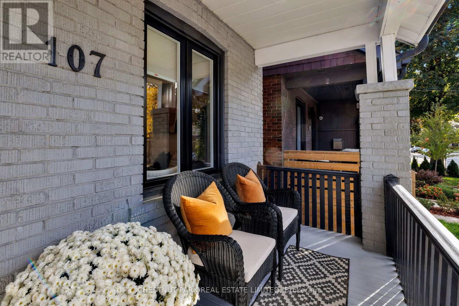 107 Kent Road, Toronto, Ontario  M4L 2X5 - Photo 3 - E12483253