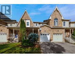 85 BARCHESTER CRESCENT, Whitby, Ontario
