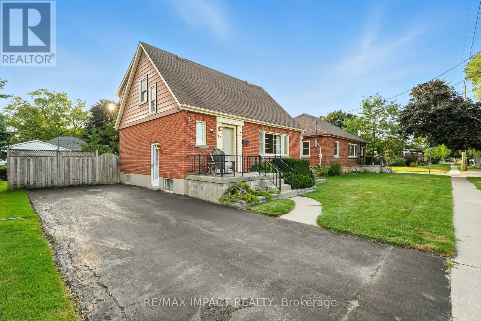 46 SIMPSON AVENUE, clarington (bowmanville), Ontario
