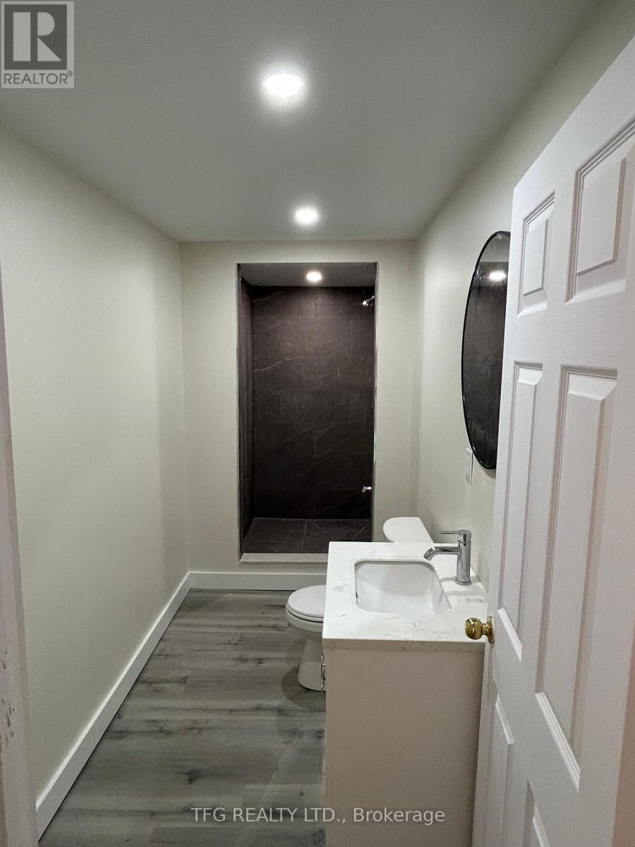 Upper - 306 King Street W, Oshawa (Mclaughlin), Ontario  L1J 2J9 - Photo 25 - E12483341