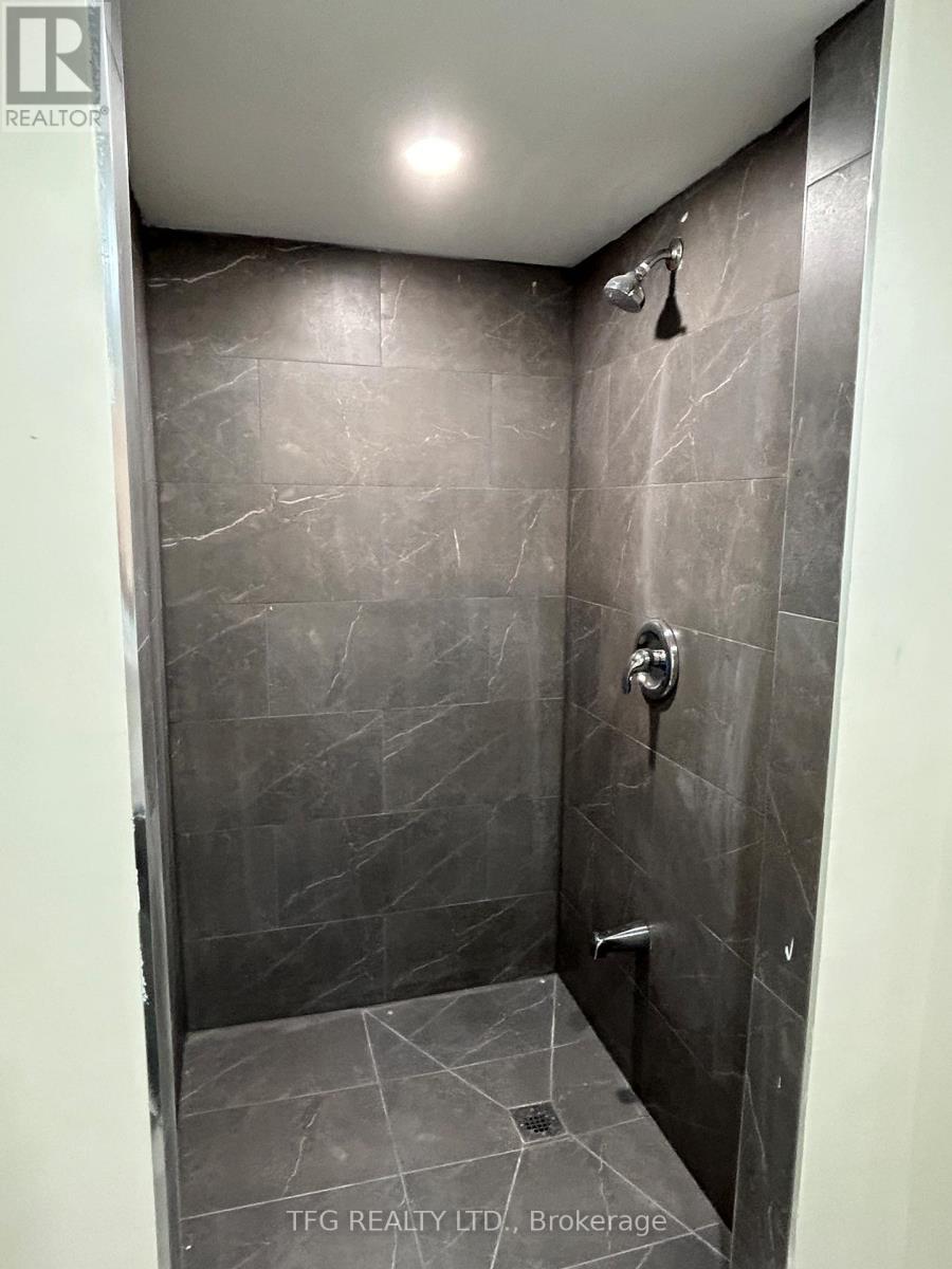 Upper - 306 King Street W, Oshawa (Mclaughlin), Ontario  L1J 2J9 - Photo 27 - E12483341