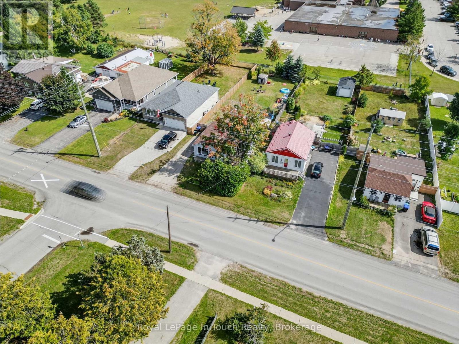 116 Robert Street E, Penetanguishene, Ontario  L9M 1J2 - Photo 31 - S12483467