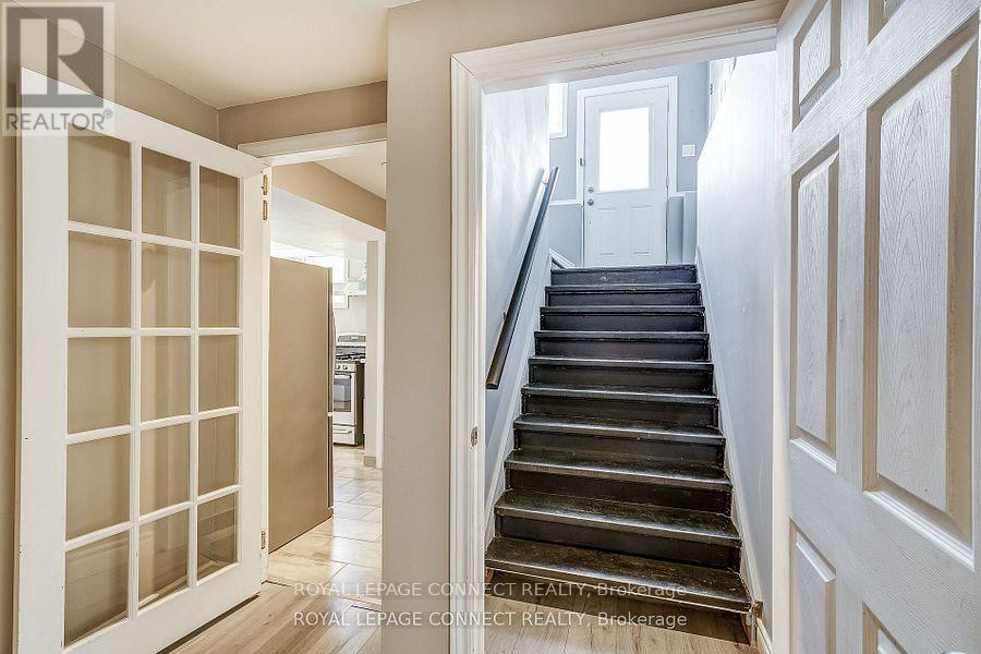 46 Alexander Boulevard, Georgina, Ontario  L0E 1L0 - Photo 3 - N12483259