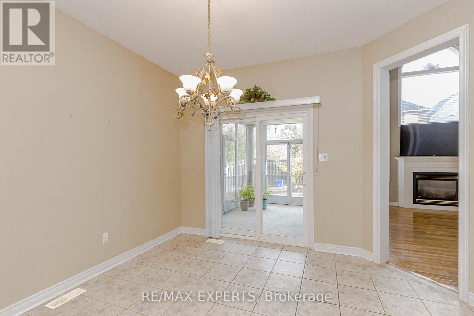 150 Saint Nicholas Crescent, Vaughan, Ontario  L4H 3E6 - Photo 13 - N12483285