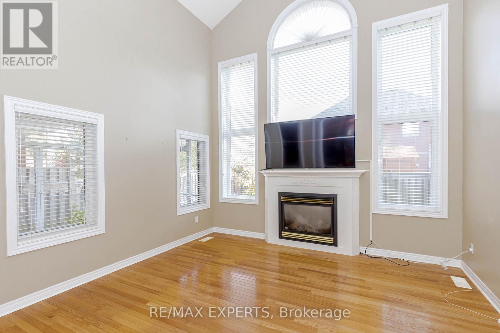150 Saint Nicholas Crescent, Vaughan, Ontario  L4H 3E6 - Photo 17 - N12483285