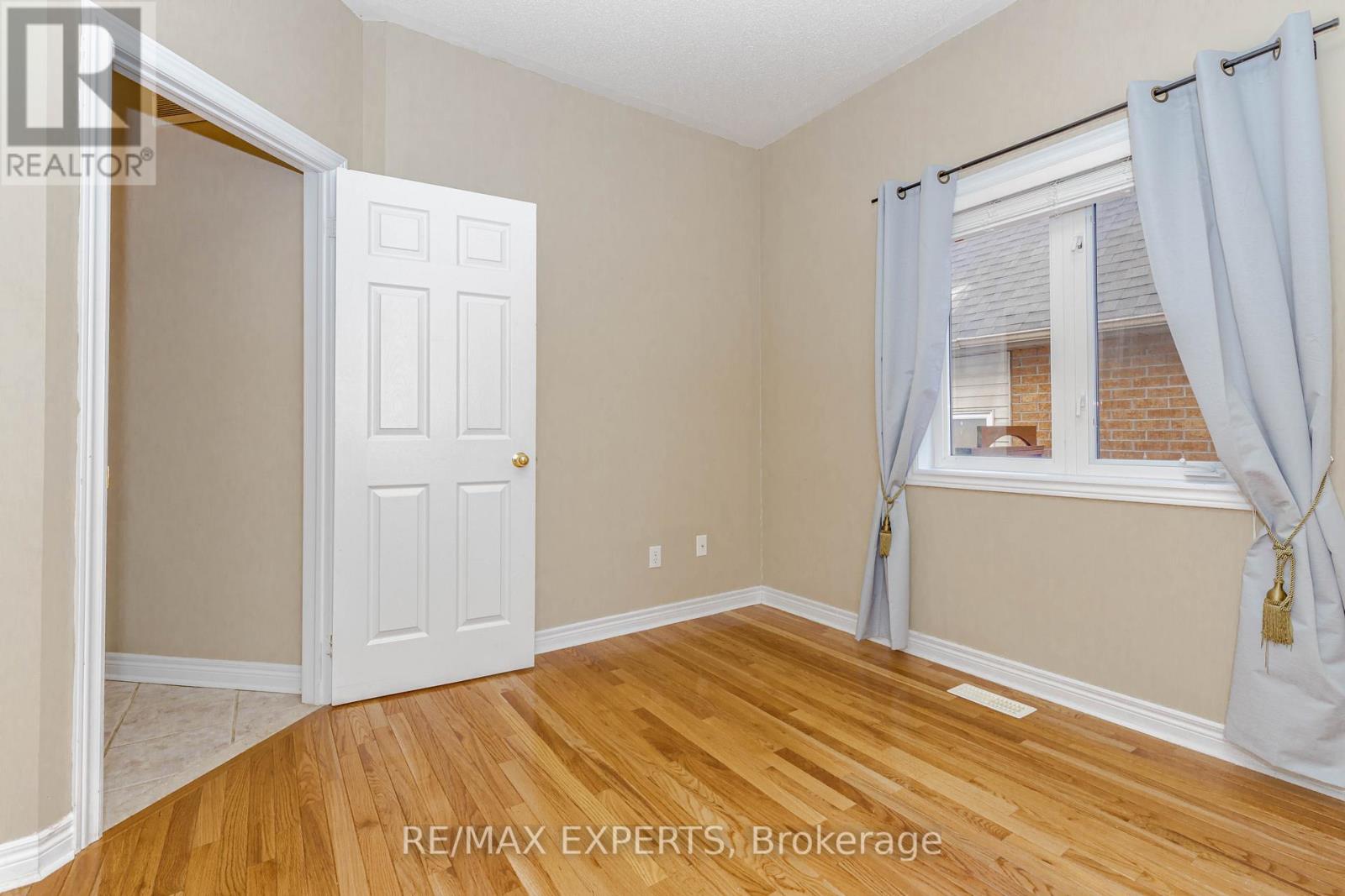 150 Saint Nicholas Crescent, Vaughan, Ontario  L4H 3E6 - Photo 24 - N12483285