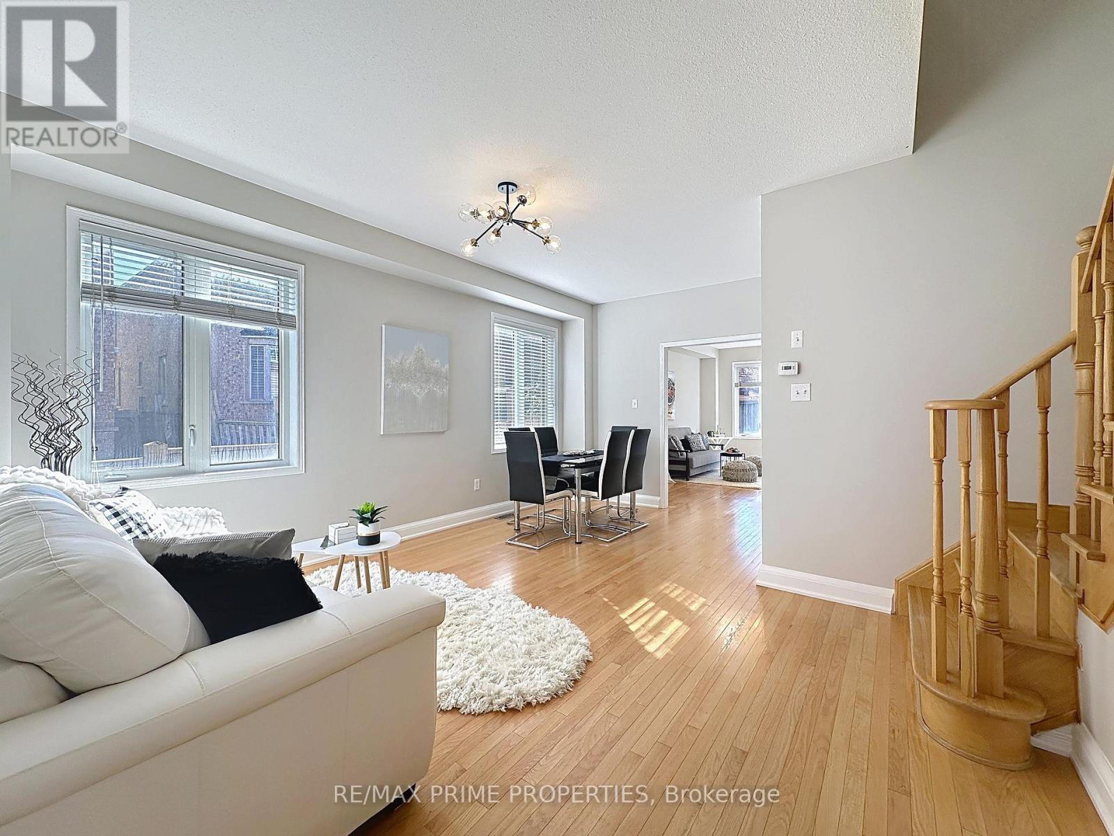 117 Big Hill Crescent, Vaughan, Ontario  L6A 4K7 - Photo 4 - N12483293