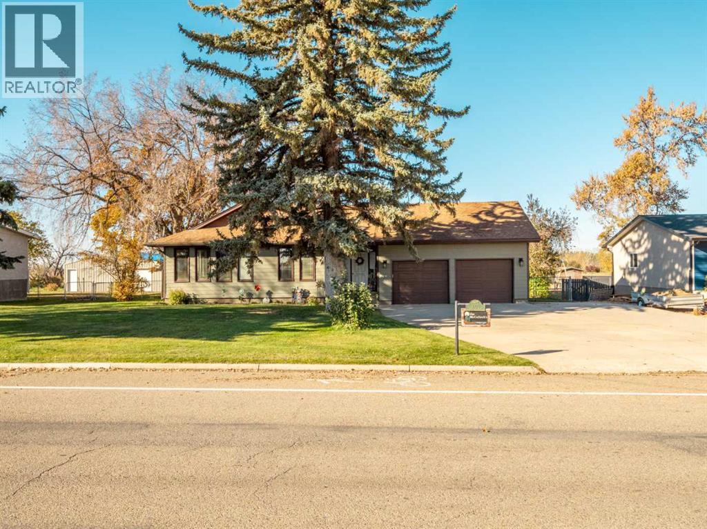 1100 Heritage Road, Barnwell, Alberta