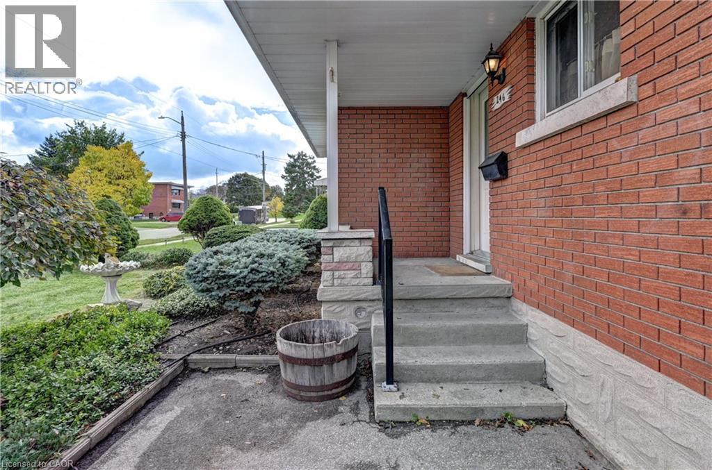 246 Eighth Avenue, Kitchener, Ontario  N2C 1S7 - Photo 3 - 40780323