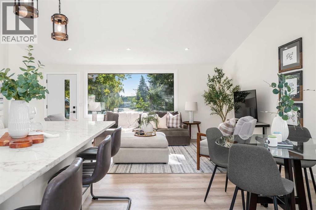 3212 Breen Crescent Nw, Calgary, Alberta  T2L 1S7 - Photo 3 - A2257436