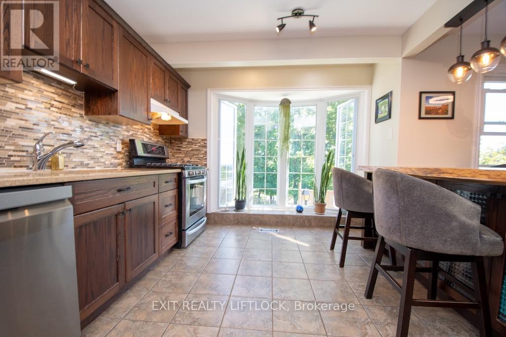 1456 Firwood Crescent, Peterborough, Ontario K9K 1J1 - Photo 8 - X12483376