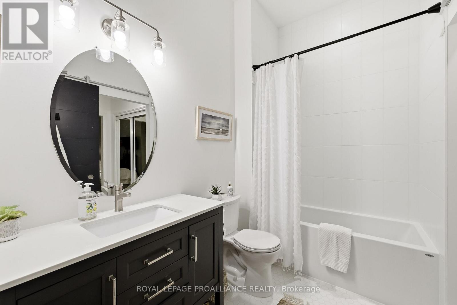 804 Lees Avenue, Cobourg, Ontario K9A 4J7 - Photo 18 - X12483436