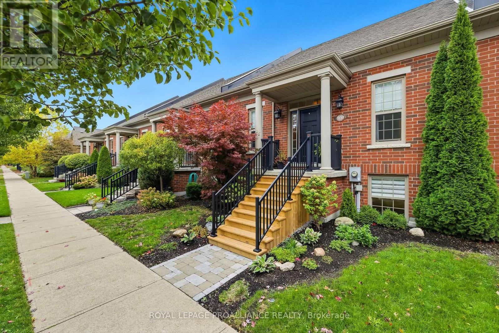 804 Lees Avenue, Cobourg, Ontario K9A 4J7 - Photo 2 - X12483436