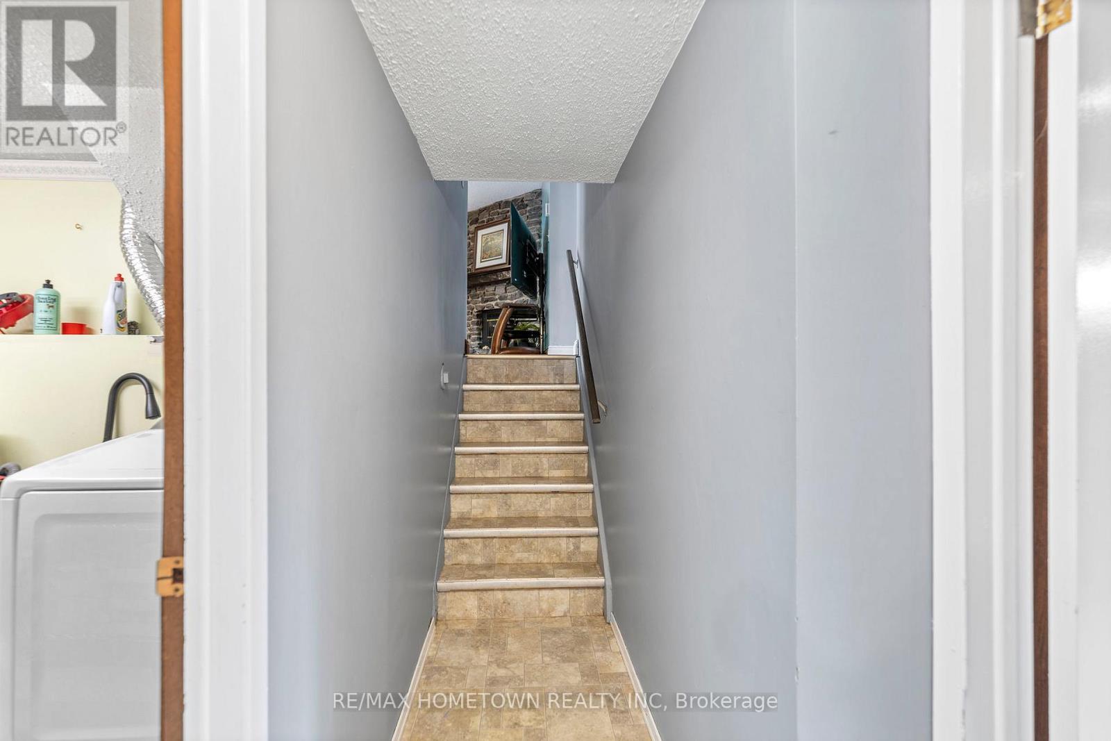 4 Meikle Drive, Augusta, Ontario  K0E 1P0 - Photo 27 - X12483309