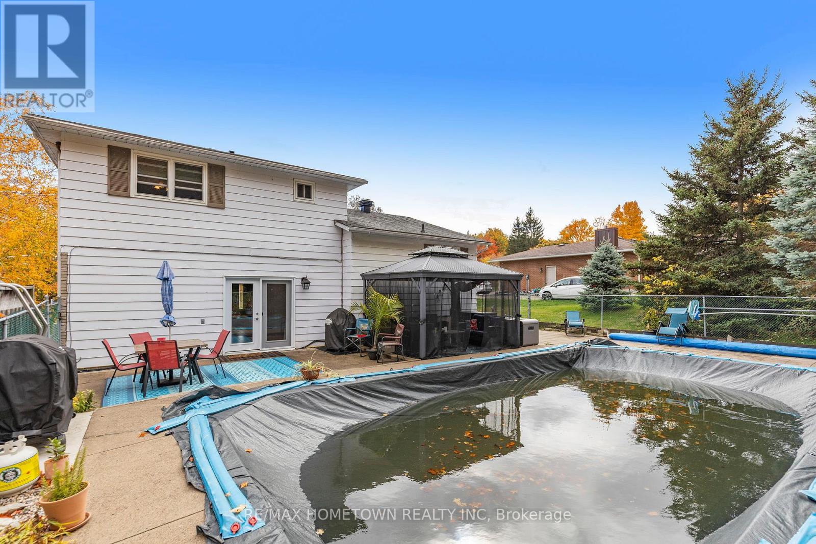 4 Meikle Drive, Augusta, Ontario  K0E 1P0 - Photo 32 - X12483309