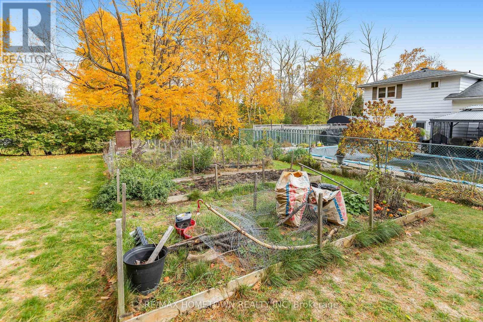 4 Meikle Drive, Augusta, Ontario  K0E 1P0 - Photo 42 - X12483309