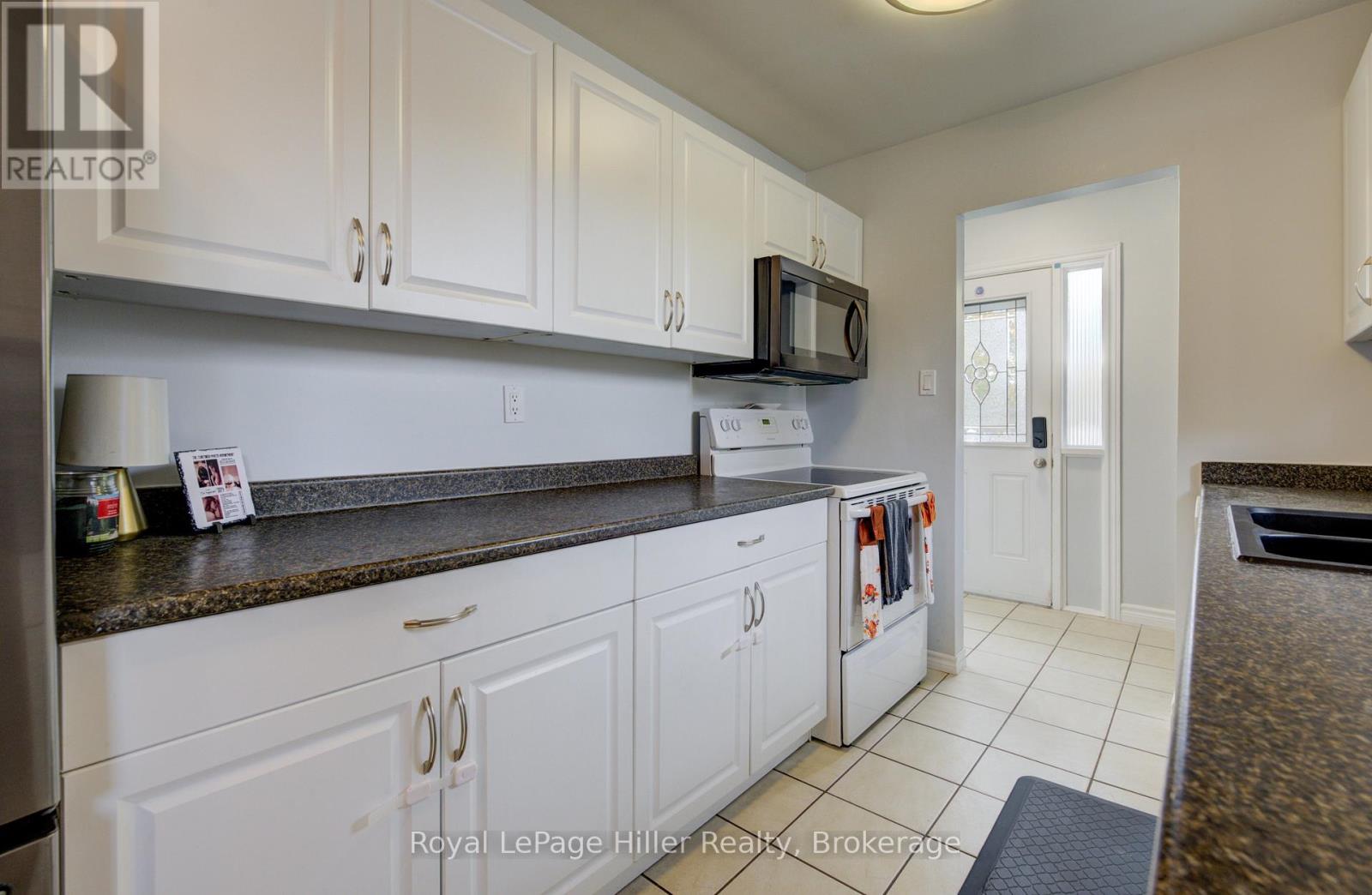 50 Wyatt Street, Stratford, Ontario  N5A 7C8 - Photo 10 - X12483315