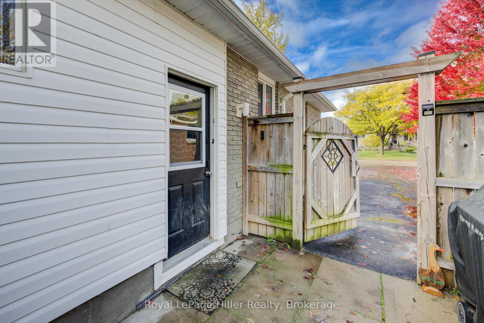 50 Wyatt Street, Stratford, Ontario  N5A 7C8 - Photo 31 - X12483315