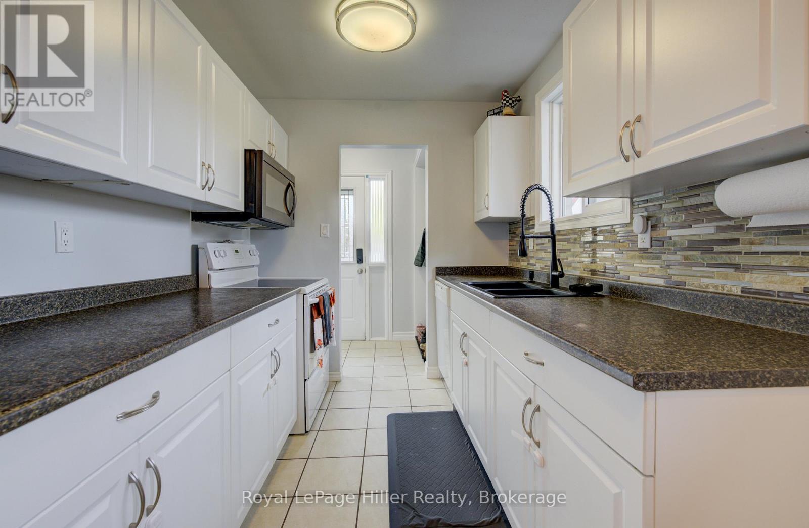 50 Wyatt Street, Stratford, Ontario  N5A 7C8 - Photo 9 - X12483315