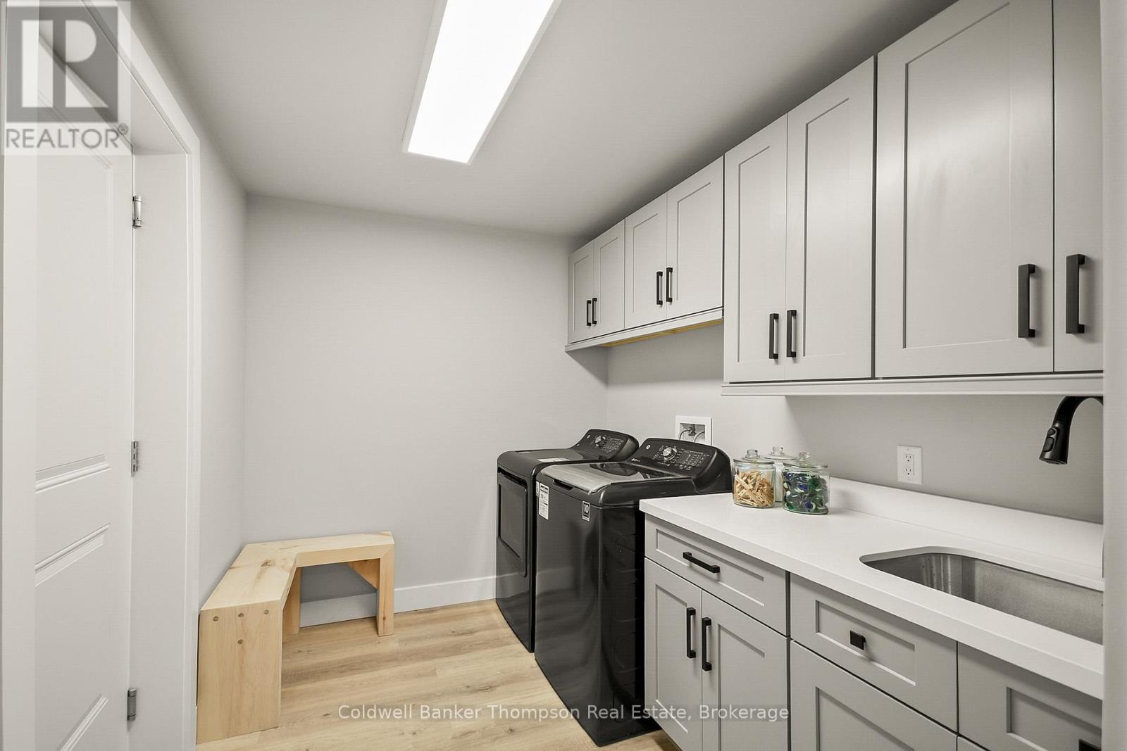 120 Vernon Shores Avenue, Huntsville, Ontario  P1H 2J2 - Photo 22 - X12483359