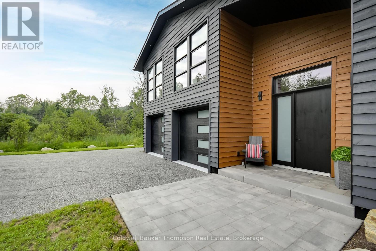 120 Vernon Shores Avenue, Huntsville, Ontario  P1H 2J2 - Photo 3 - X12483359