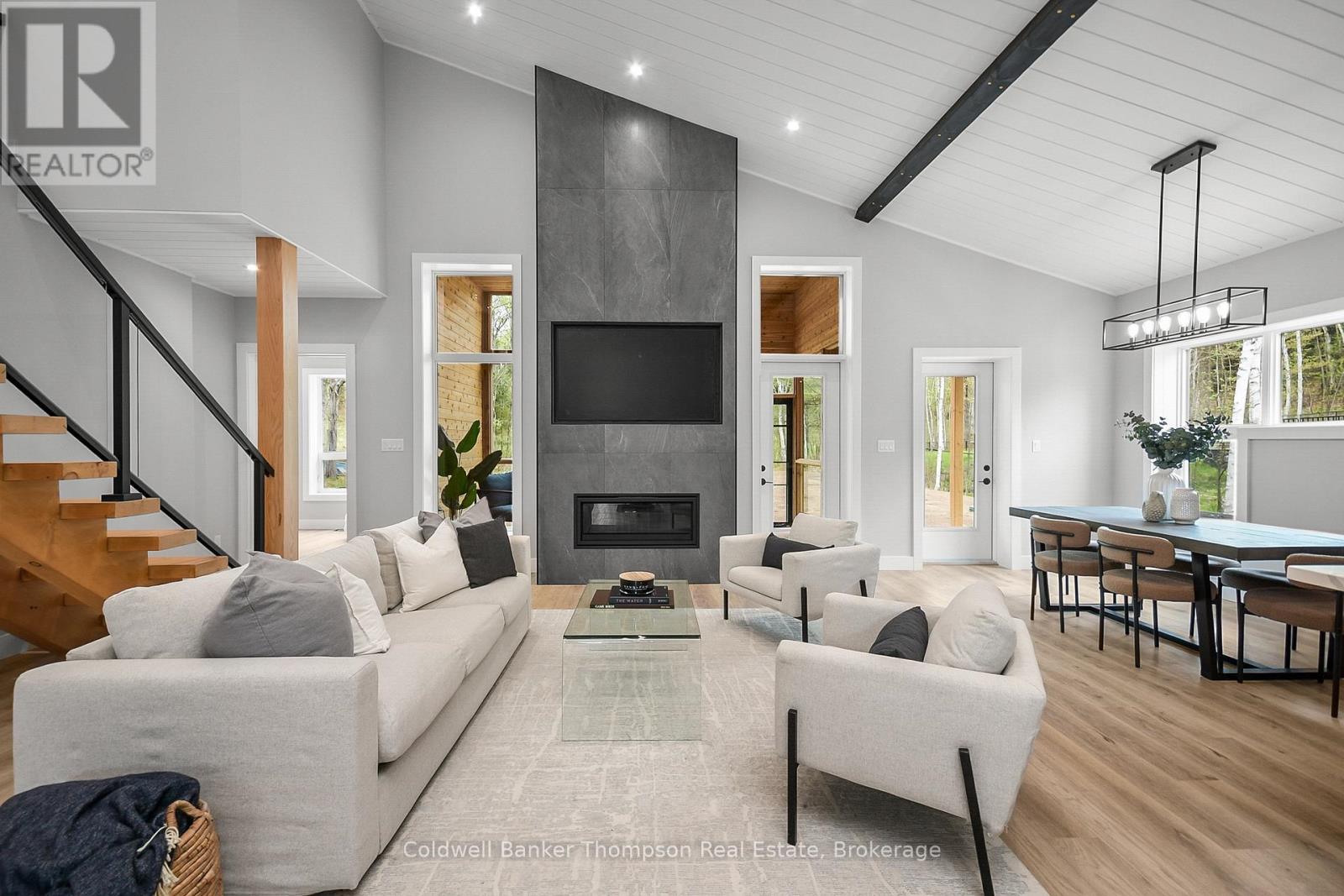 120 Vernon Shores Avenue, Huntsville, Ontario  P1H 2J2 - Photo 4 - X12483359