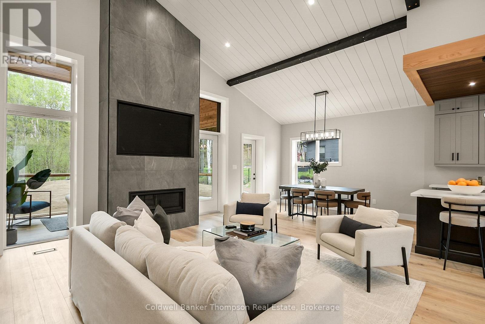 120 Vernon Shores Avenue, Huntsville, Ontario  P1H 2J2 - Photo 5 - X12483359