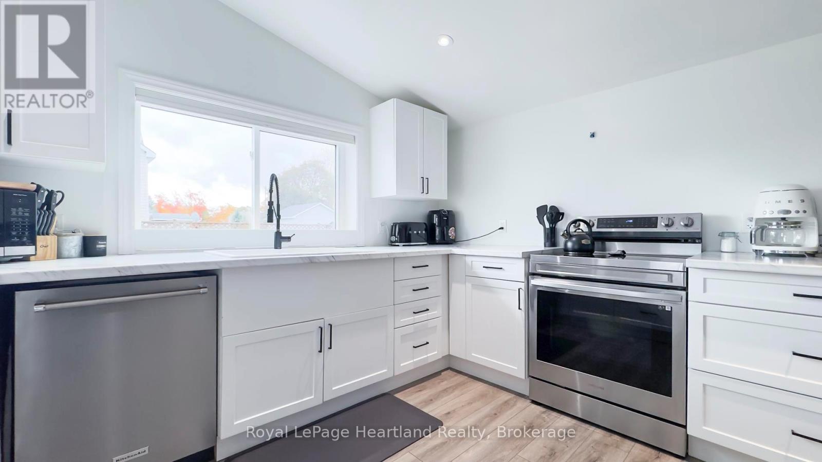 252 Huron Road, Goderich, Ontario  N7A 2Z9 - Photo 10 - X12483434