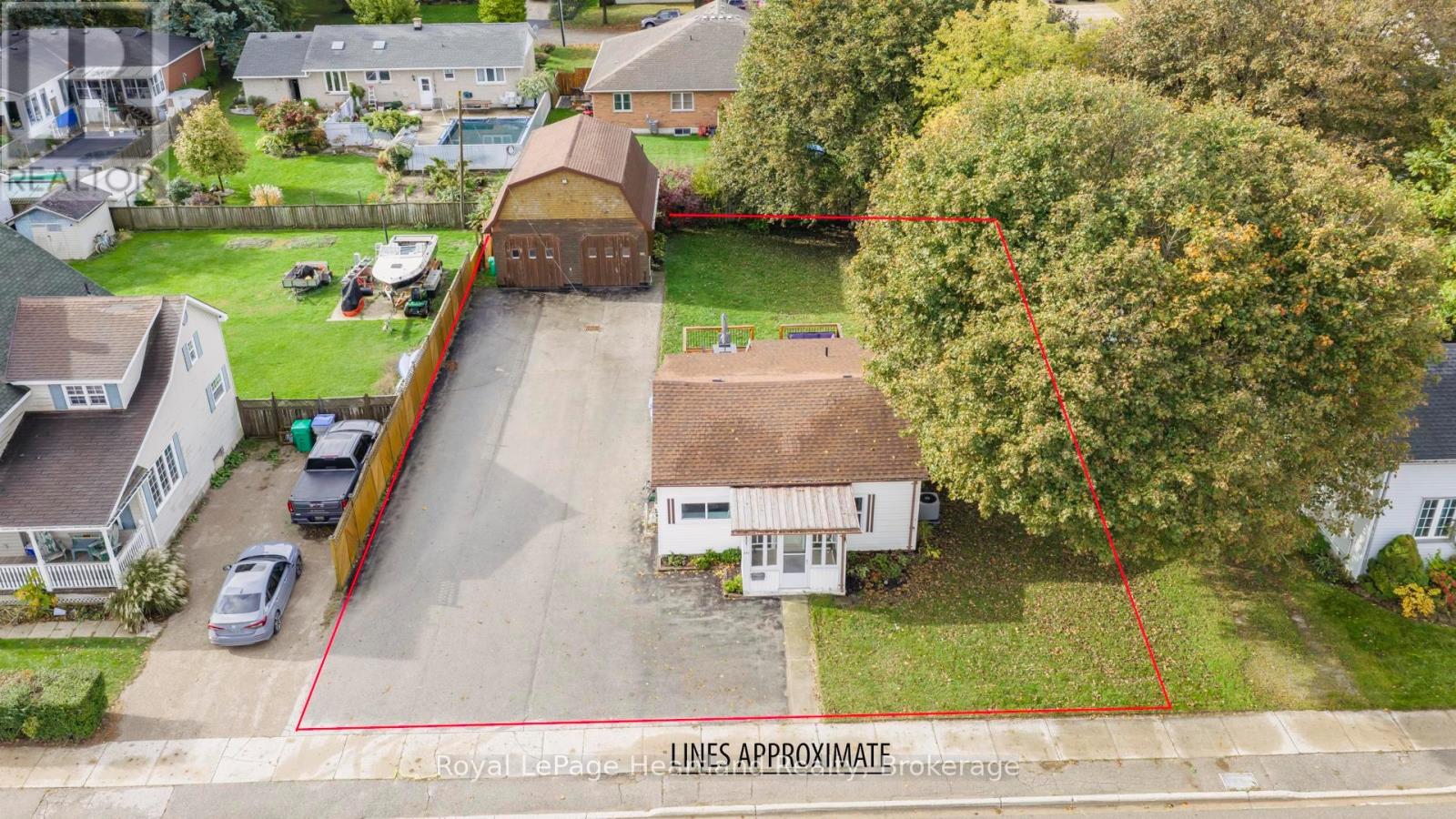 252 Huron Road, Goderich, Ontario  N7A 2Z9 - Photo 2 - X12483434